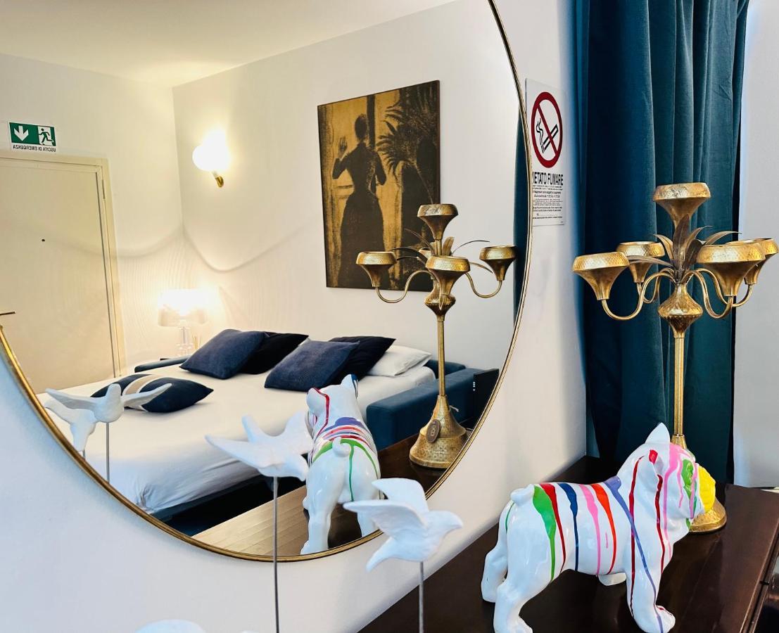 Comecasa Duomo - San Babila Lovely Apartment Milaan Buitenkant foto