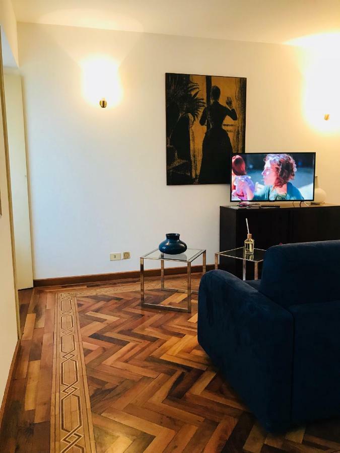Comecasa Duomo - San Babila Lovely Apartment Milaan Buitenkant foto